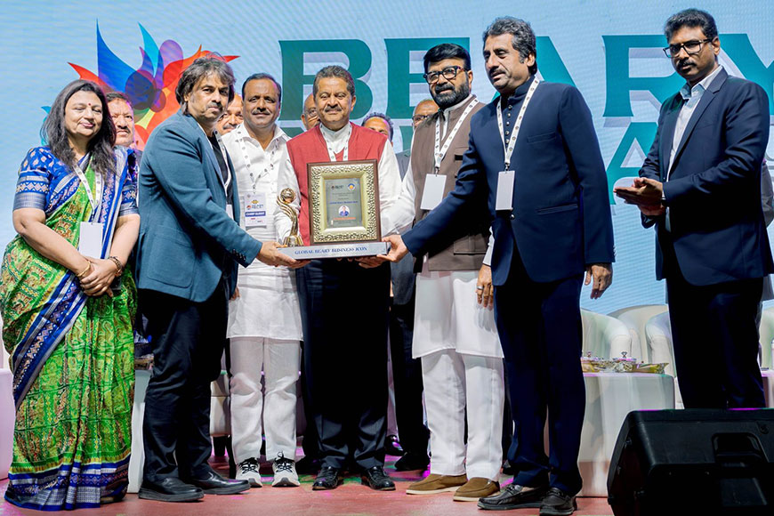 Global Business Icon 2025